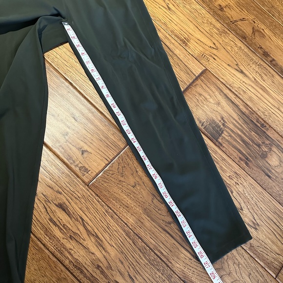 Lululemon Ladies pants. Size 2. Color: Olive Green - Picture 5 of 8